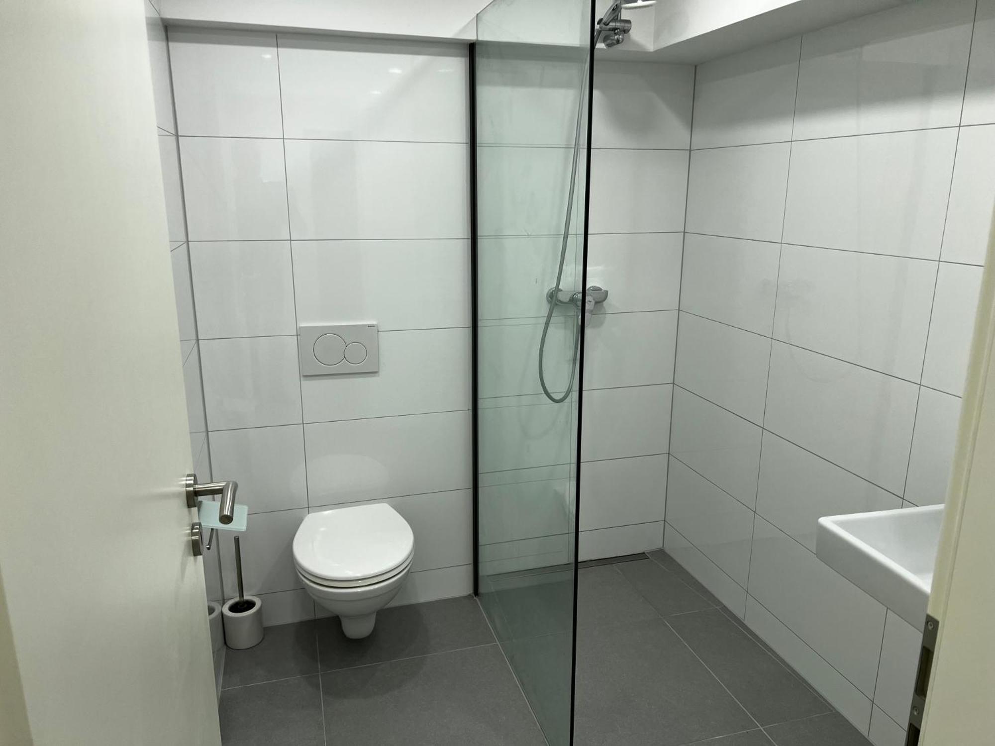 Apartment Geraeumige Auch Familienfreundlich Bis 4 Personen *